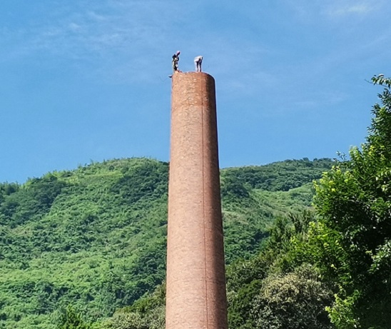 煙囪人工拆除公司施工環(huán)境與步驟